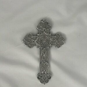 Collectors Item Beautiful Silver Cross 6” x 4” EUC